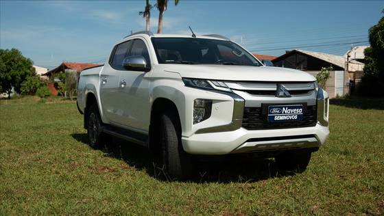 MITSUBISHI L200 TRITON 2.4 16V TURBO DIESEL SPORT HPE-S CD 4P 4X4 AUTOMÁTICO